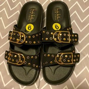 NWT Nicole Miller Zolar Sandals